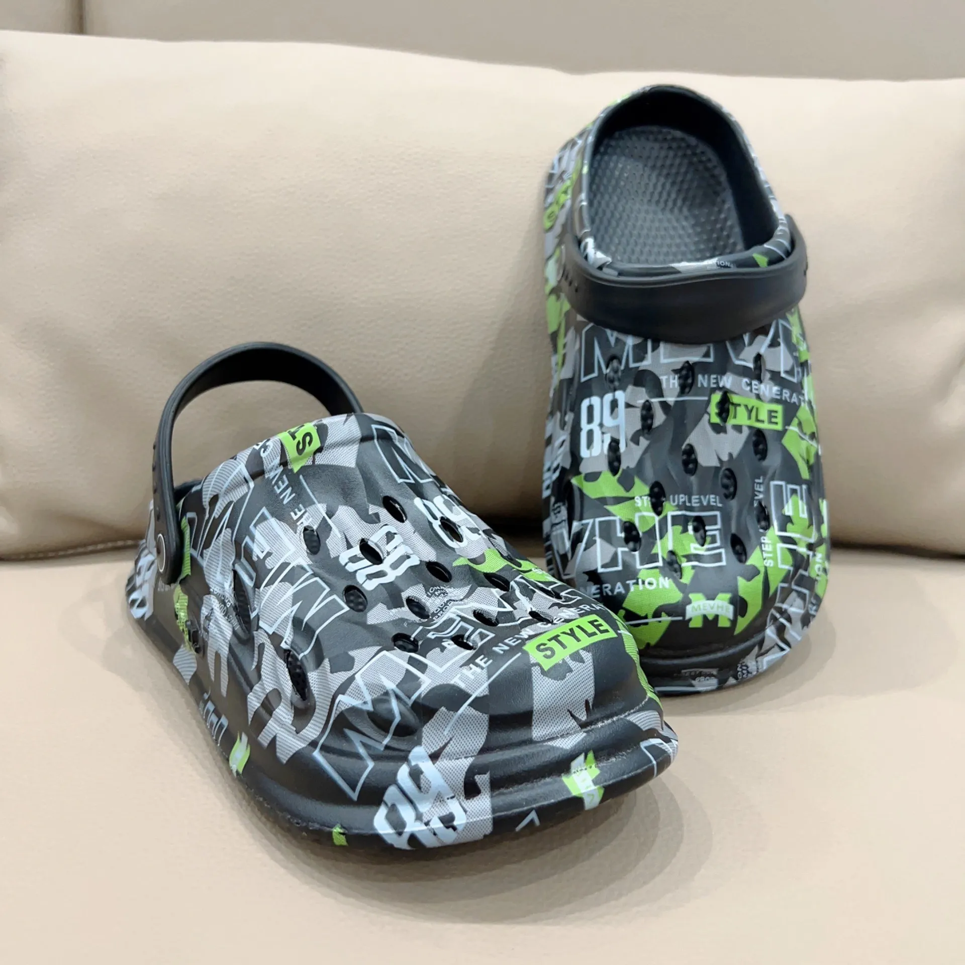 Plus Size New Men's Slippers S - огляд і ціна Men'S Shoes Crocs