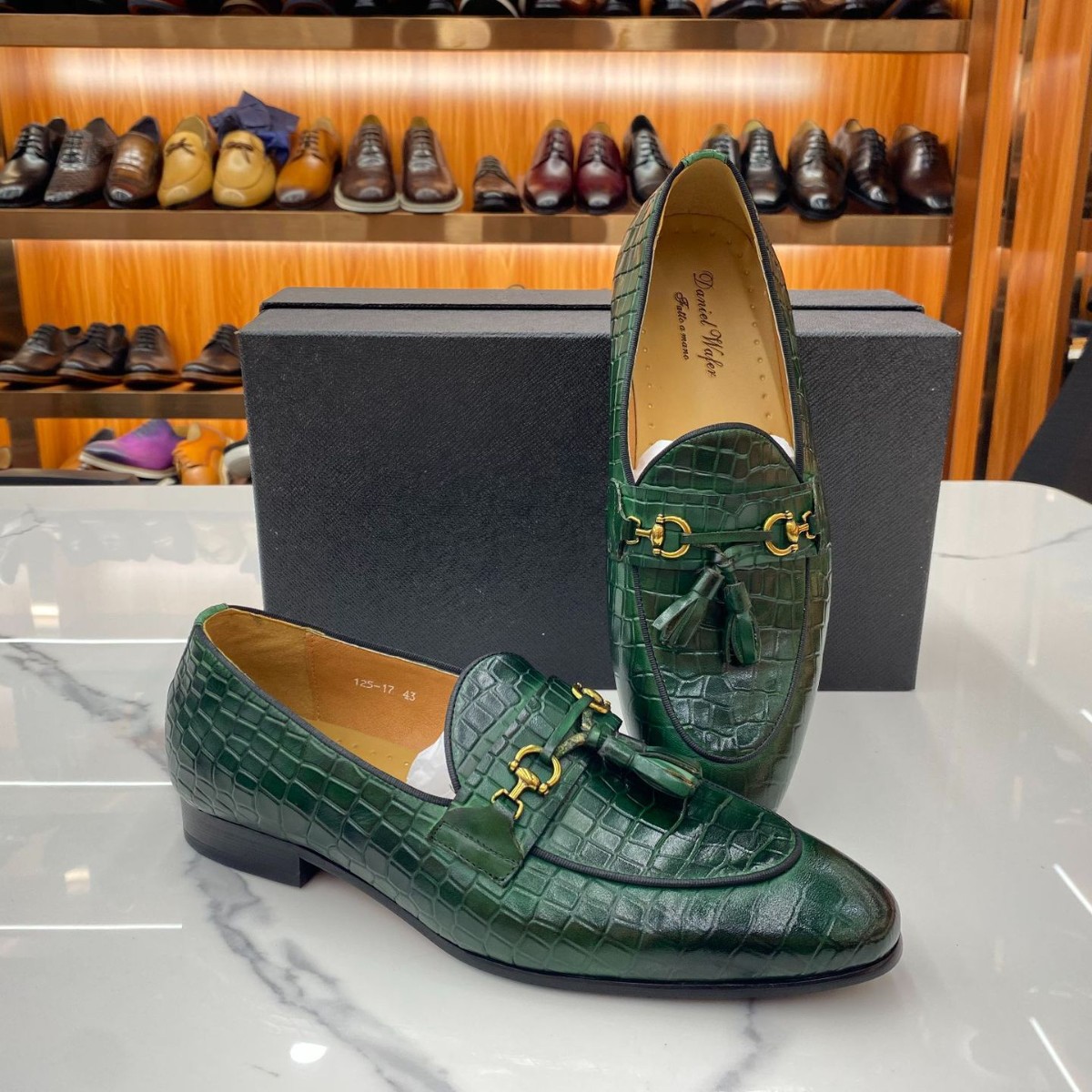 Men's Faux Leather Horsebit Lo - огляд і ціна Men'S Shoes Crocs