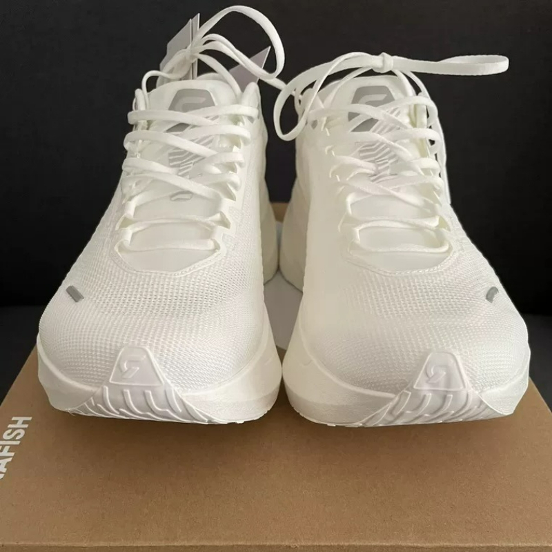 DYNAFISH Training Shoes For Me - огляд і ціна Men'S Shoes Vs Women'S Size
